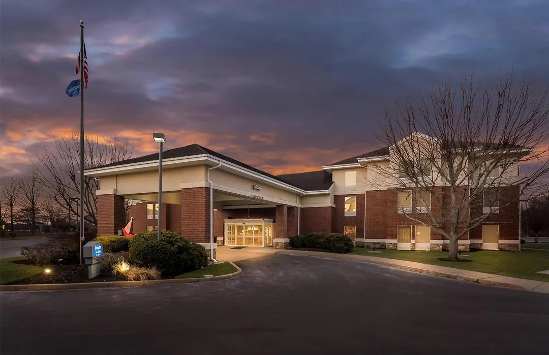 Hampton Inn & Suites Newtown-1