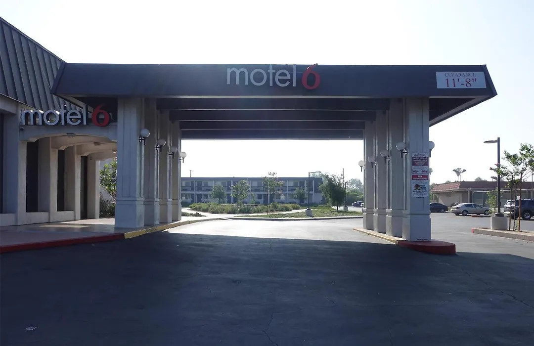Motel 6-Claremont, Ca-1