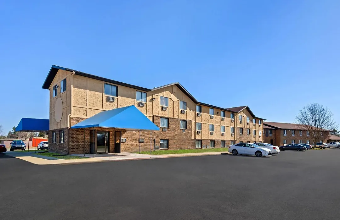 Econo Lodge Inn & Suites Auburn-1