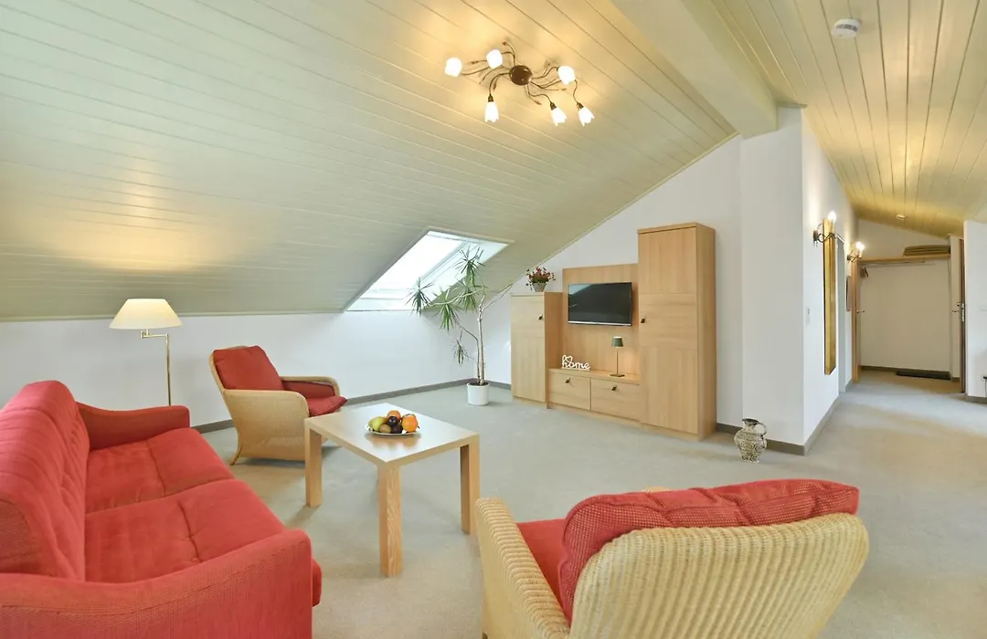 Landhaushotel Hof Wasserkuppe-1