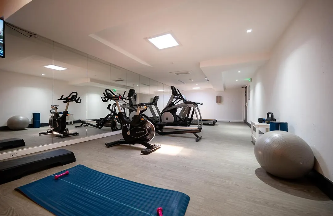 Nemea Appart Hotel Paris Levallois-1