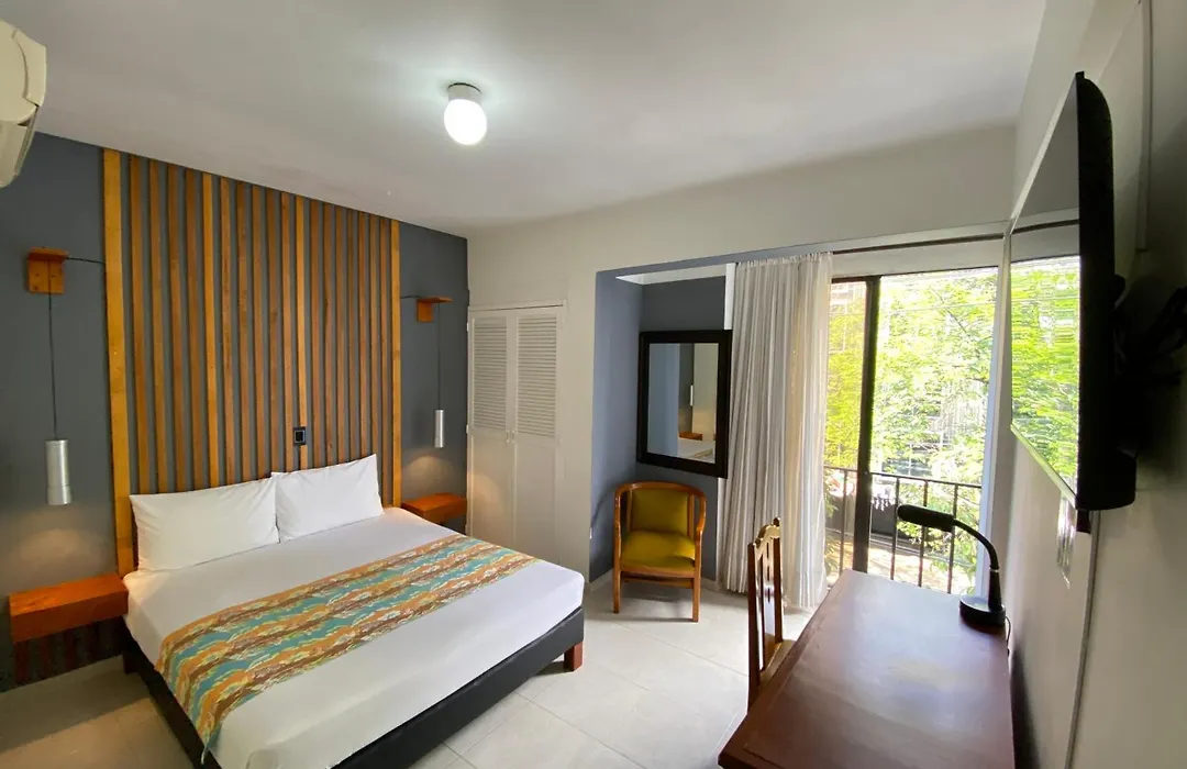 Hotel Laureles 70-1