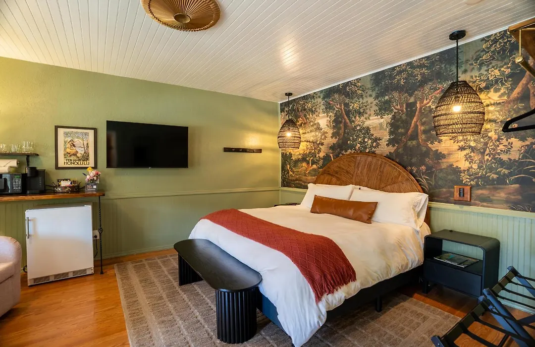 Swank Boutique Suites-1