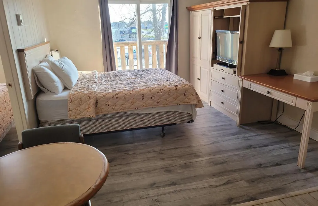 Sand Castle Suites Motel-1