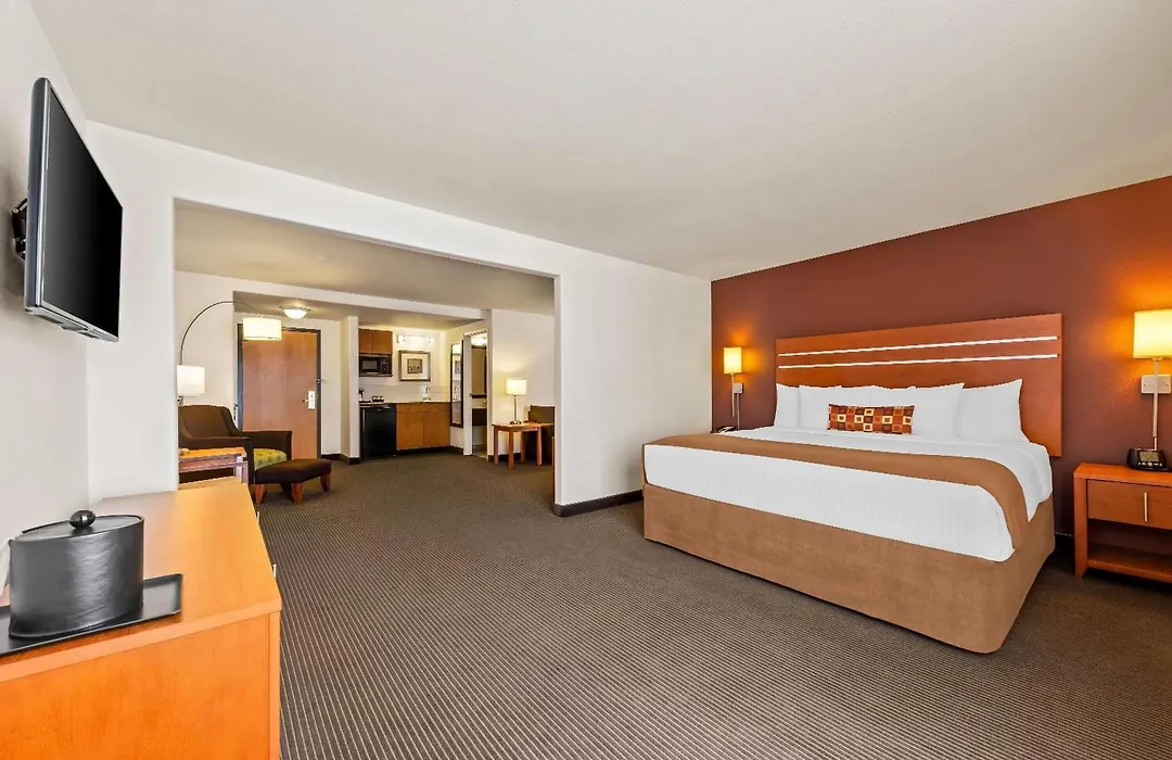 Wingate By Wyndham Calgary South-1