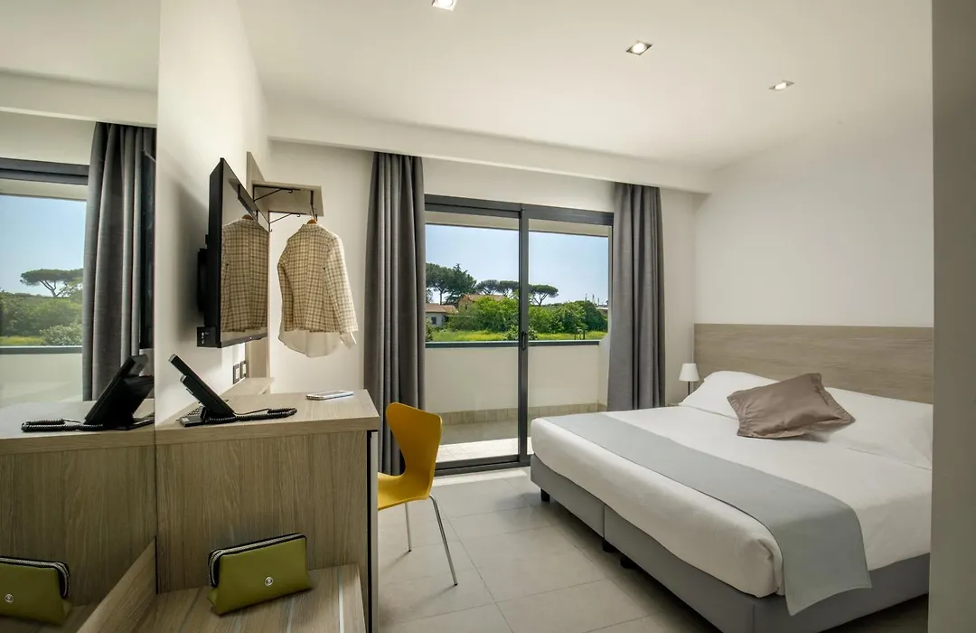 Simon Hotel Aprilia-1