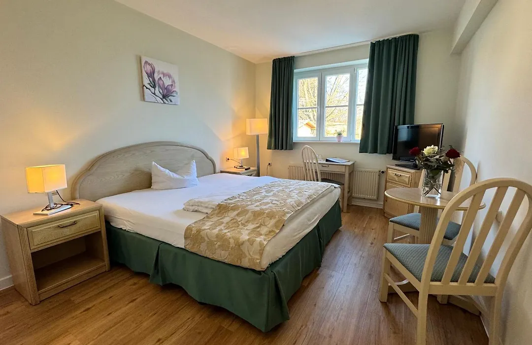 Altes Kasino Hotel am See-1