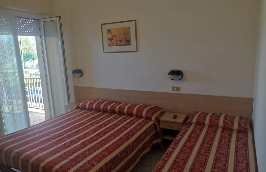 Hotel Diana-1