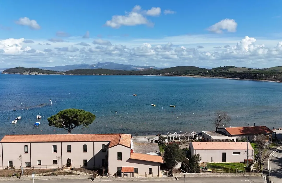 Porto Baratti Residence-1