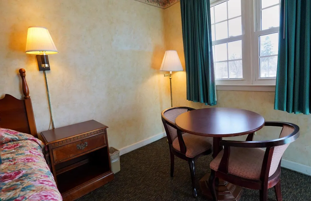 Pilgrim Inn-1