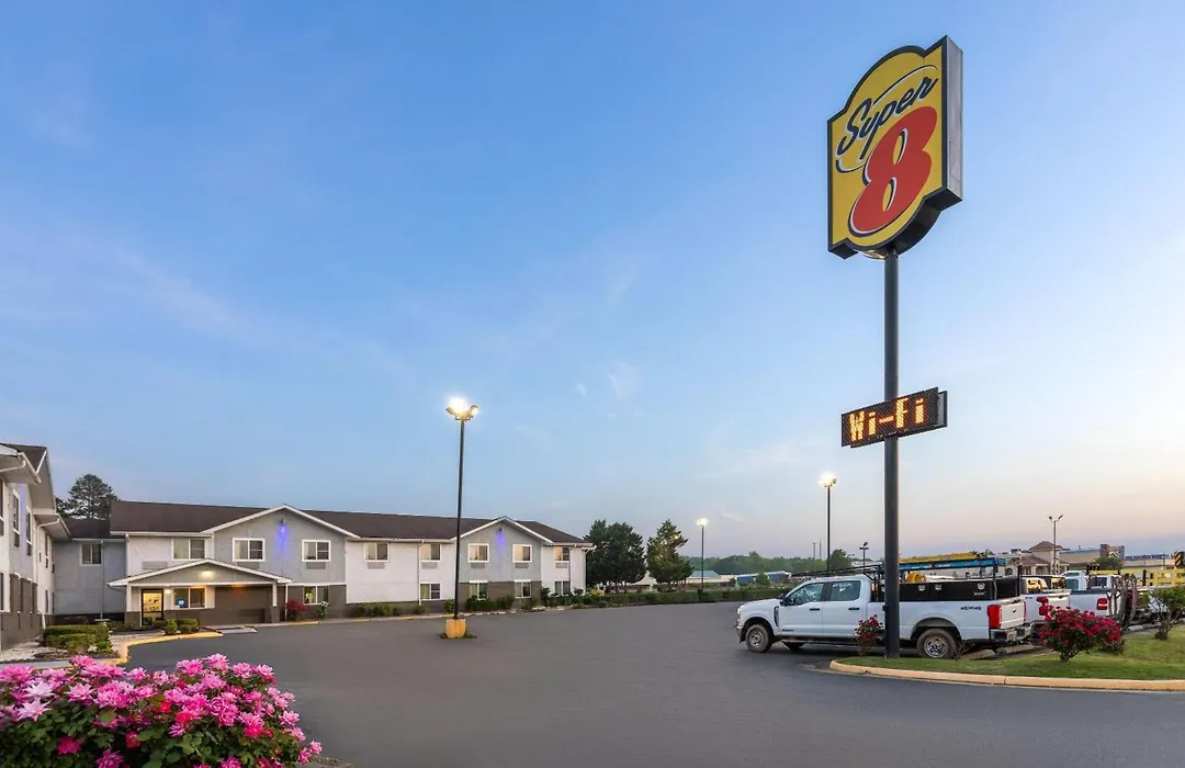 Super 8 By Wyndham South Boston Va-1