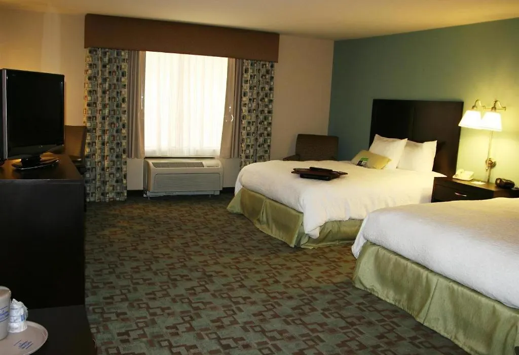 Hampton Inn & Suites Savannah-Airport-1