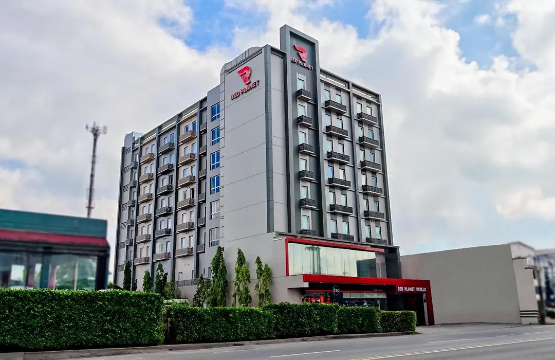 Red Planet Davao-1
