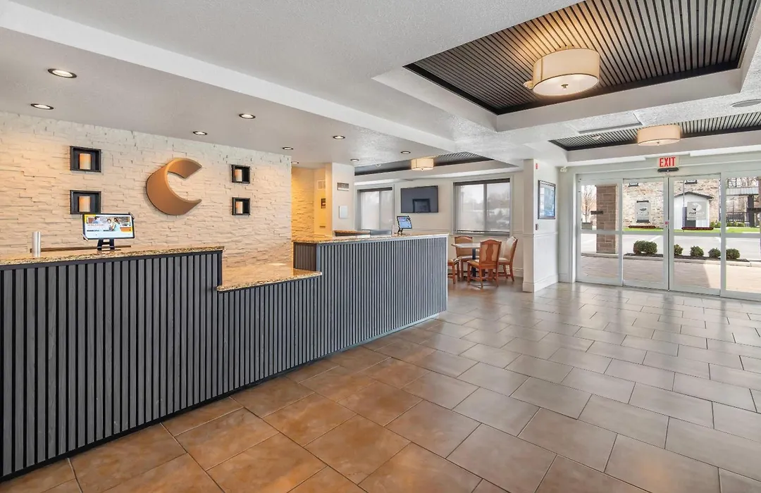 Comfort Inn & Suites Thousand Islands Harbour District-1