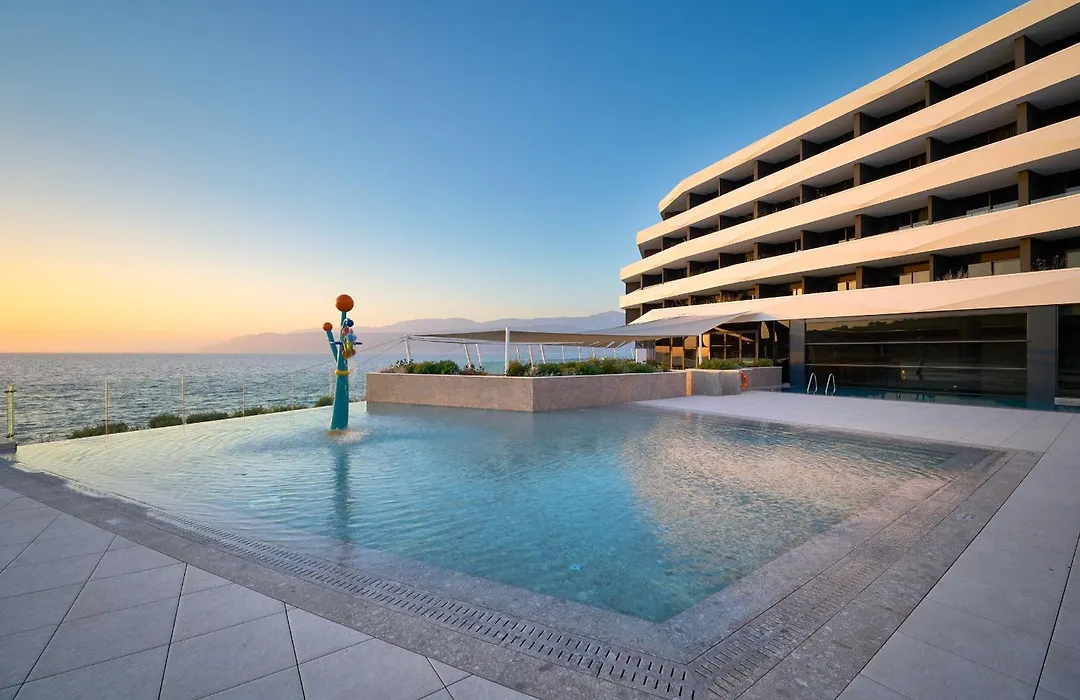 Grand Hotel View-1