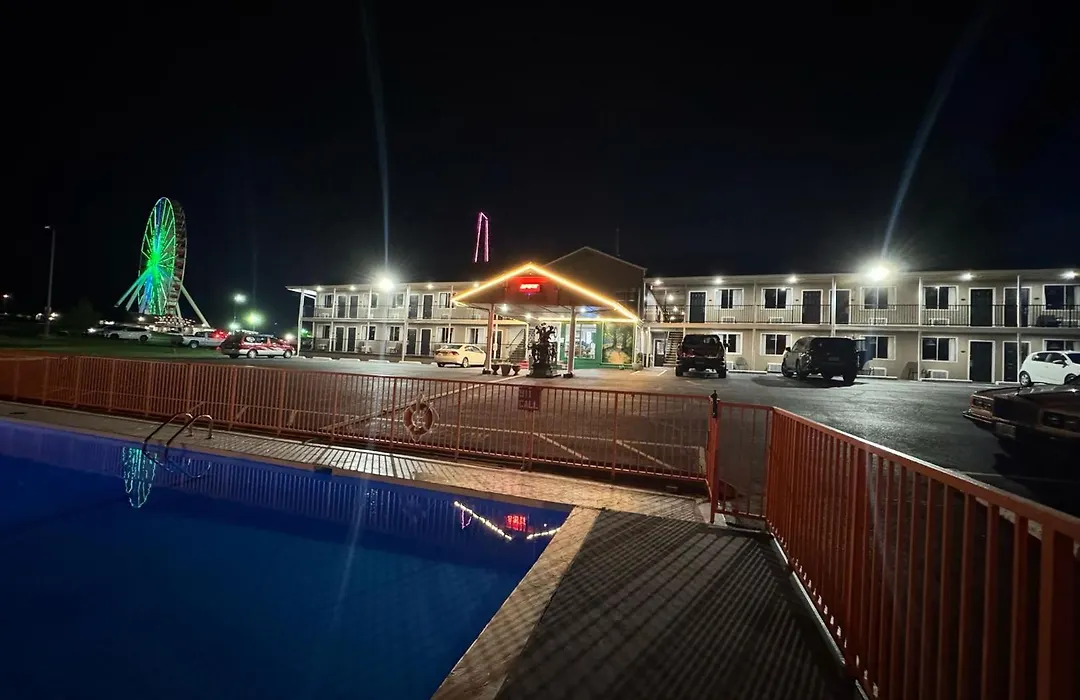 Oak Grove Inn-1