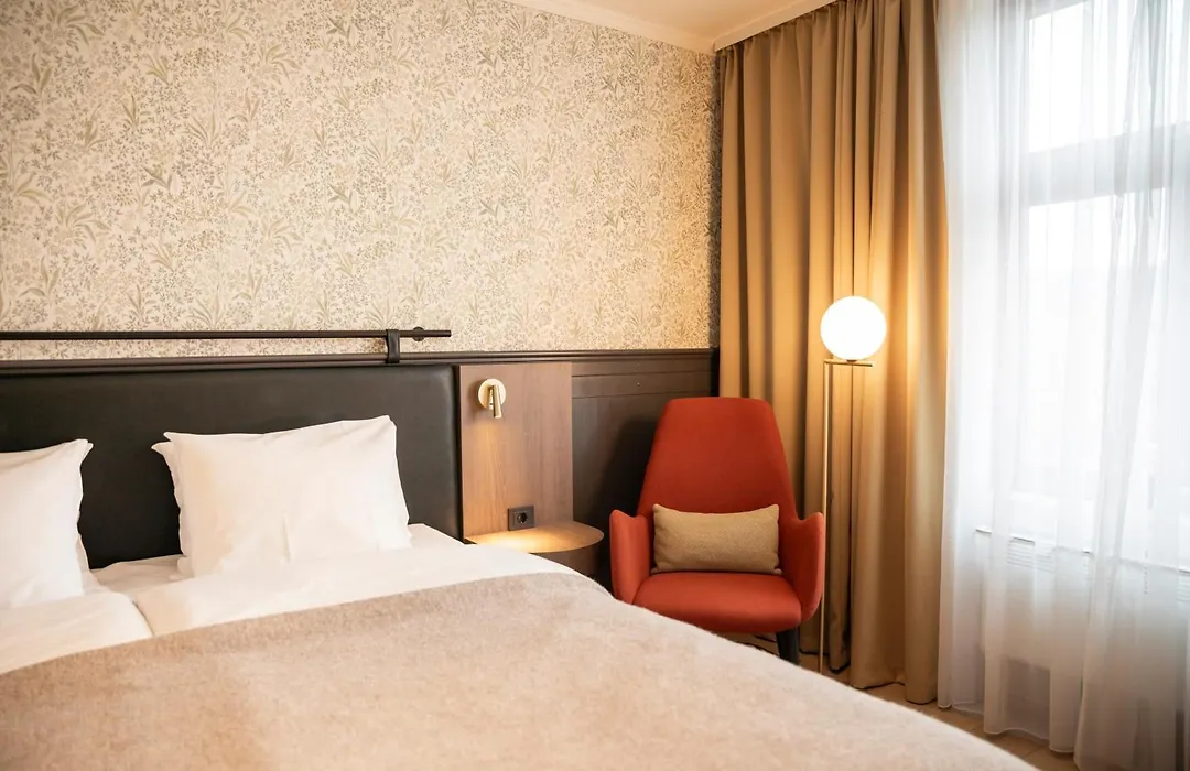 Home Hotel Hammer-1