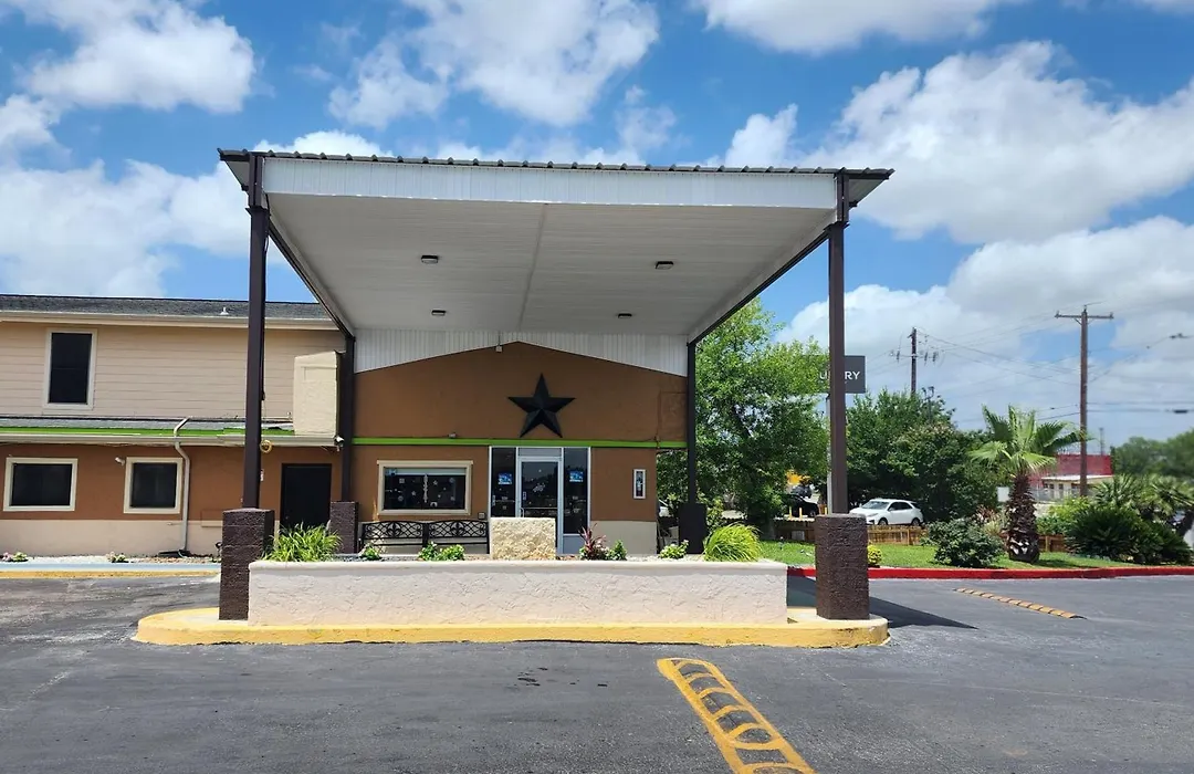 Rodeway Inn San Antonio Lackland Afb - Seaworld-Rivarwalk-The Alamo-1
