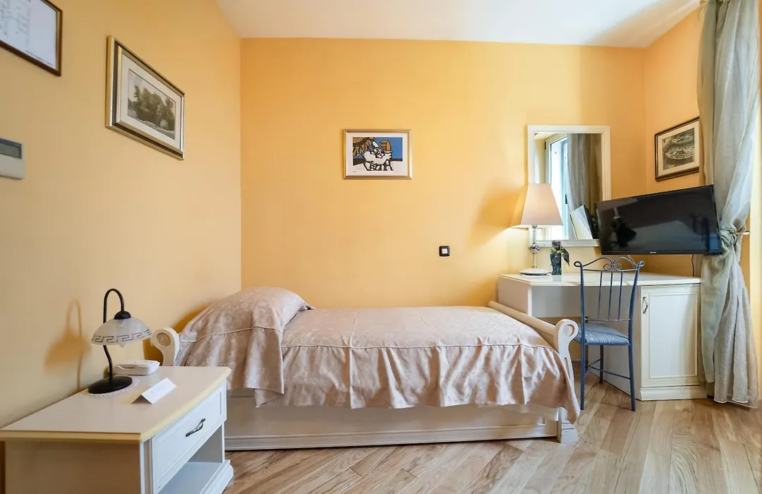 Hotel Peristil-1