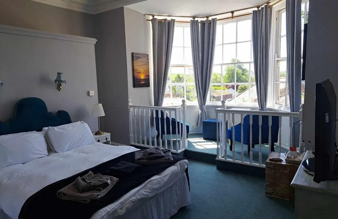 The Ilchester Arms-1