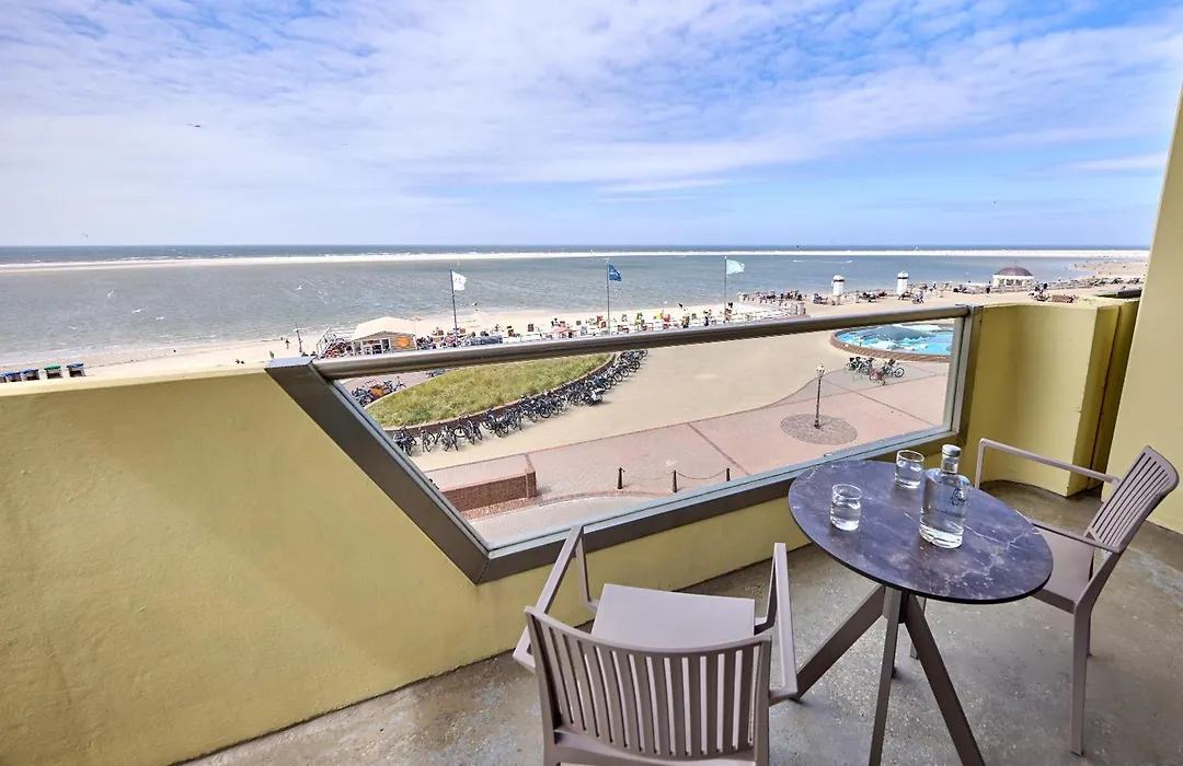 Strandhotel Vierjahreszeiten-1