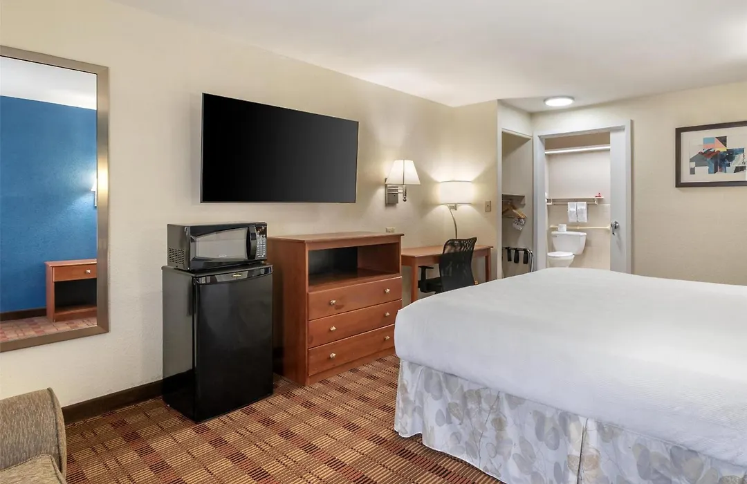 Surestay Hotel By Best Western East Brunswick-1