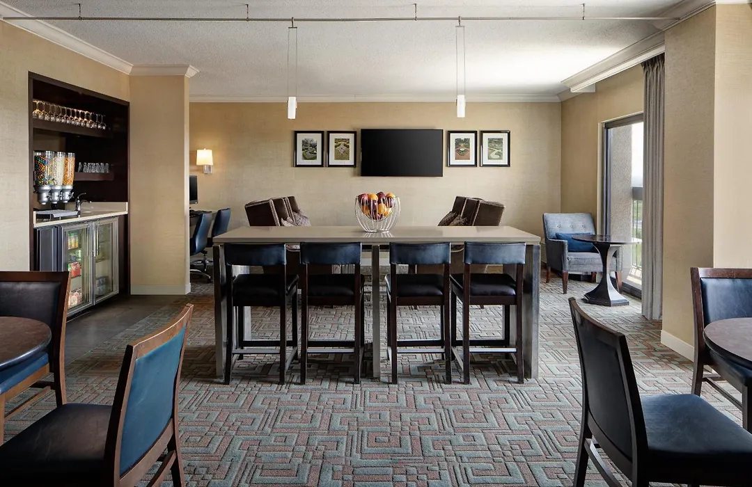 Sheraton Westport Lakeside Chalet-1