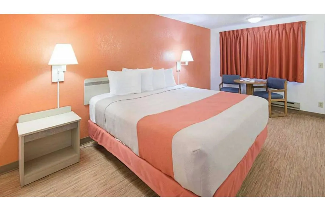 Motel 6 Gold Beach-1