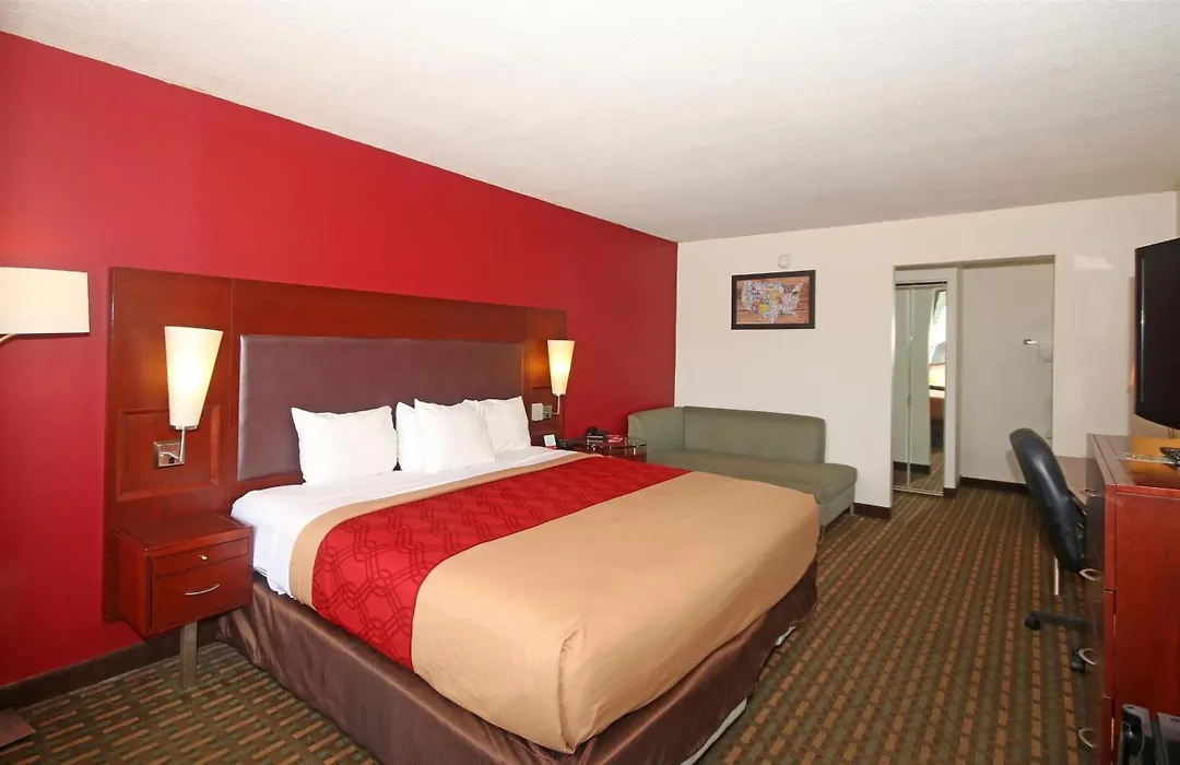 Americas Best Value Inn Pilot Mountain-1