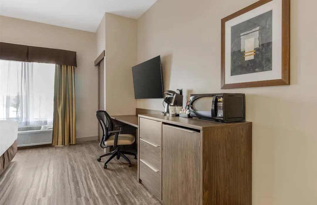 Best Western Plus Winnipeg West-1