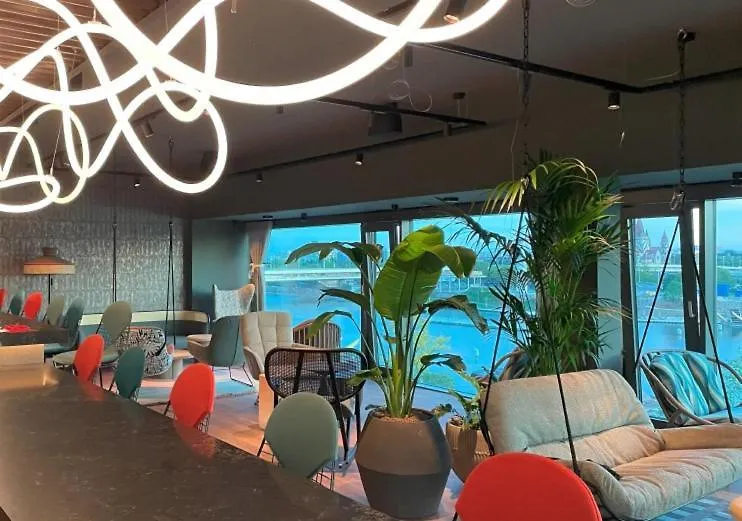 Motel One Wien-Donau City-1