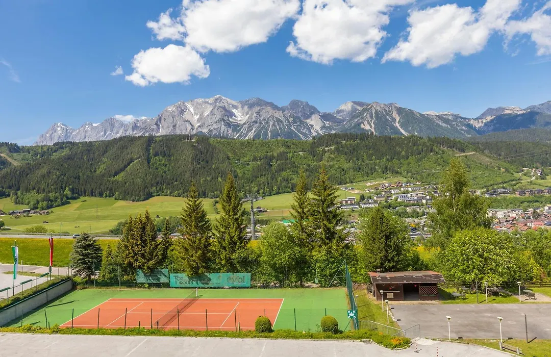 Alpine Club Resort-1