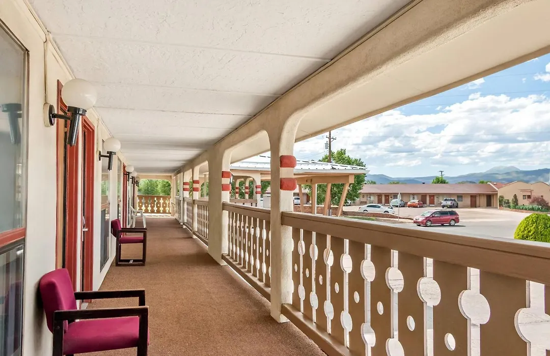 Travelodge By Wyndham Las Vegas Nm-1