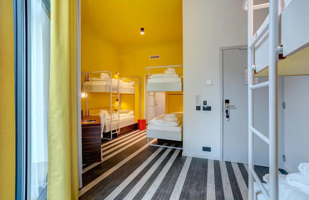 Meininger Hotel Bruxelles Gare Du Midi-1