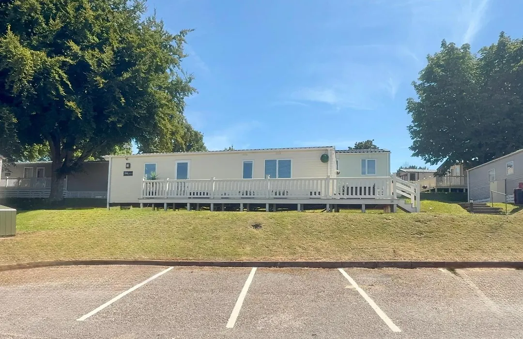 Fresh Bright Holiday Home Comfy And Cosy Home From Home At Hoburne Devon Bay-1