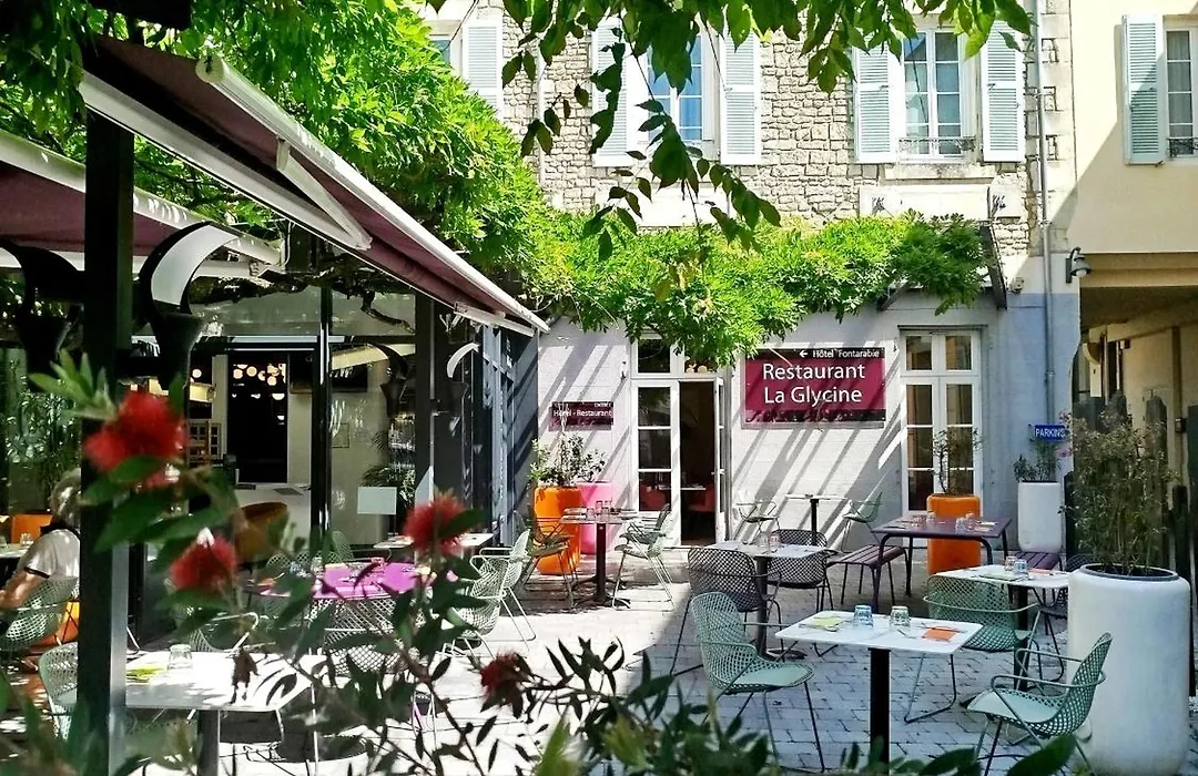 Logis Hotel-Restaurant Le Fontarabie-1