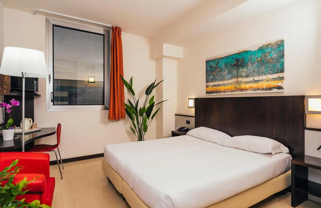 Euro Hotel-1