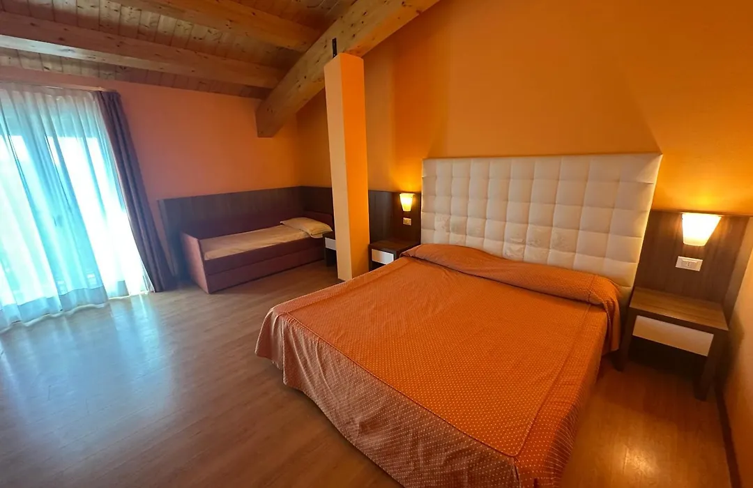Hotel Vienna-1