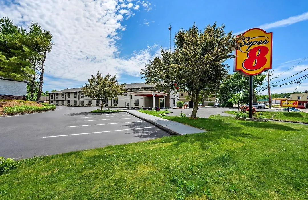 Super 8 By Wyndham Lewiston Auburn Area-1