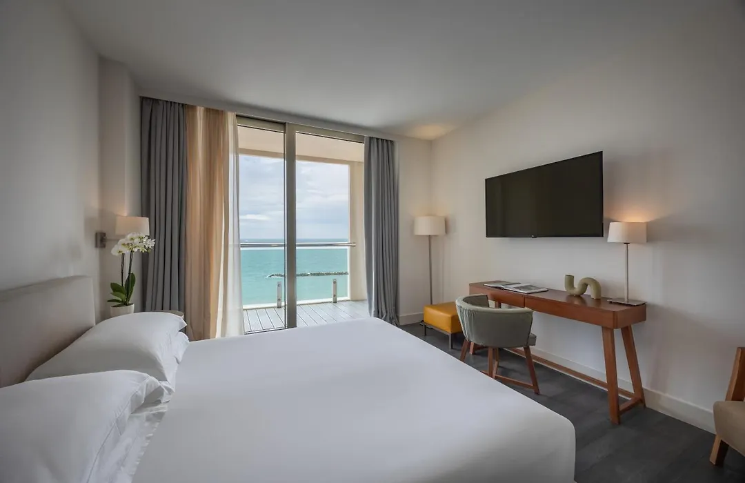 Excelsior Hotel, Spa & Lido - Preferred Hotels & Resorts-1