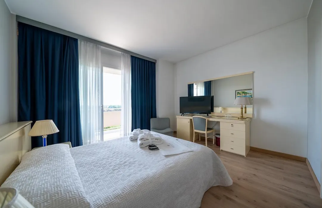Hotel Des Bains Terme-1