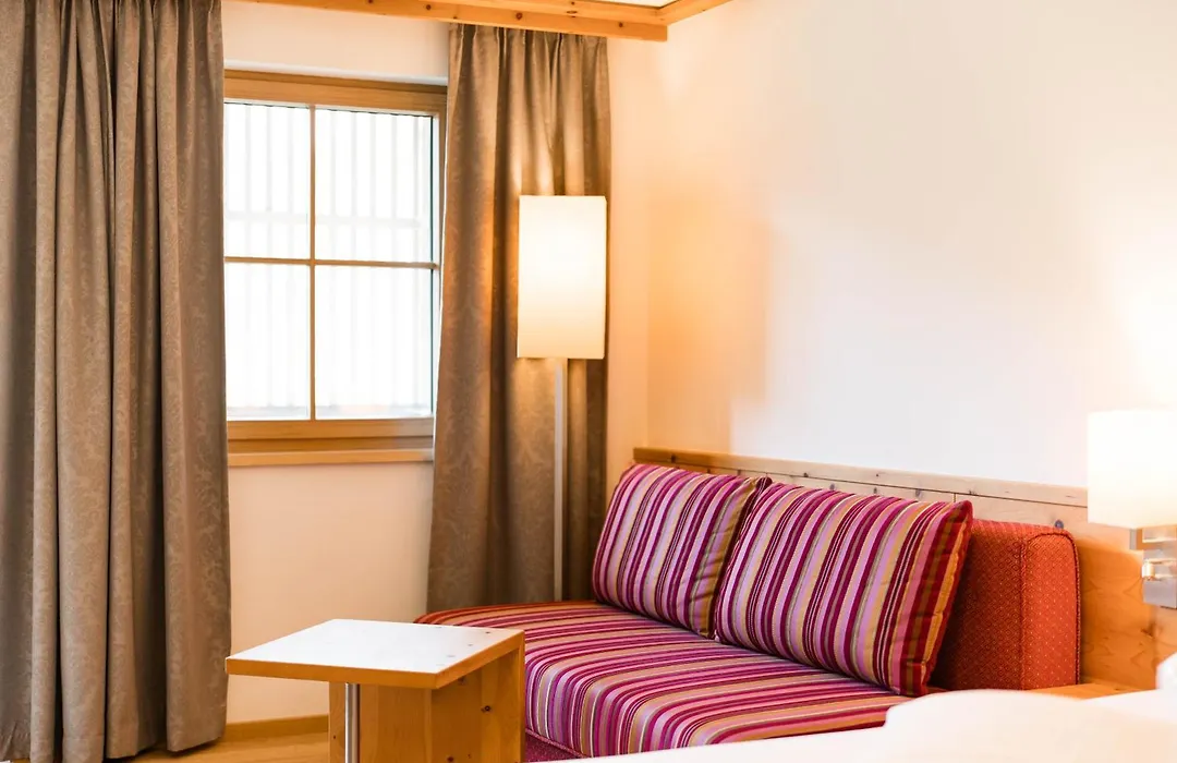 Hotel Alpenklang-1