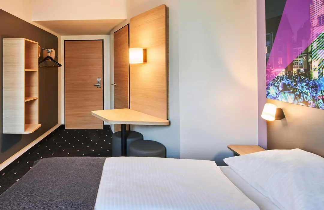 B&B Hotel Frankfurt-Niederrad-1