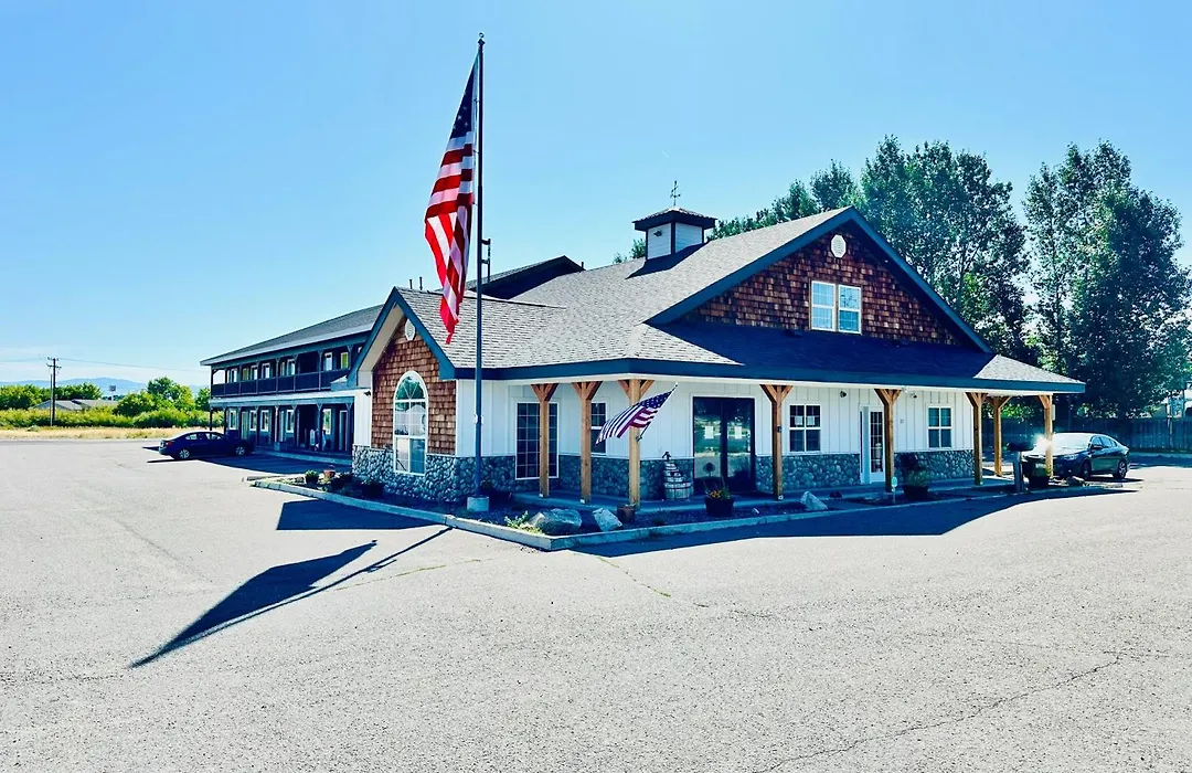The Beaverhead Lodge-1