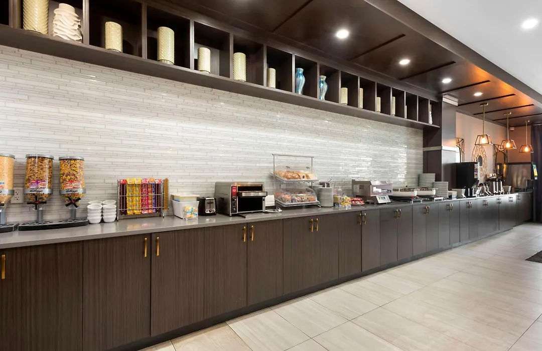 Best Western Premier Executive Residency Medicine Hat-1