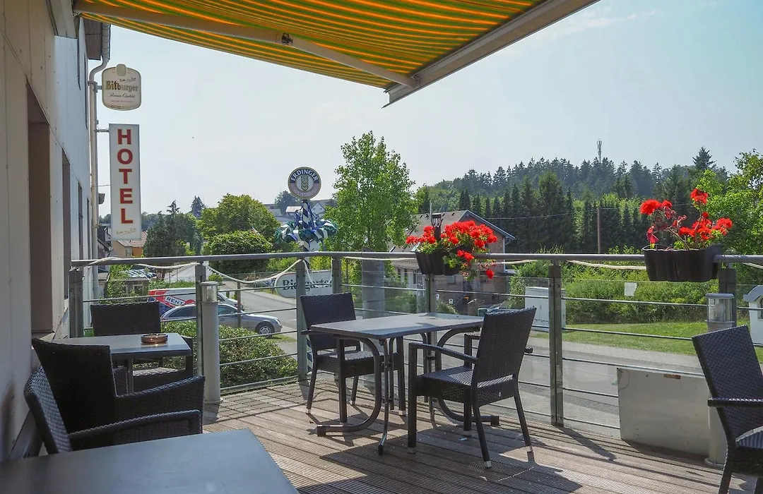 gut-Hotel zur Burg Nürburg ring-1