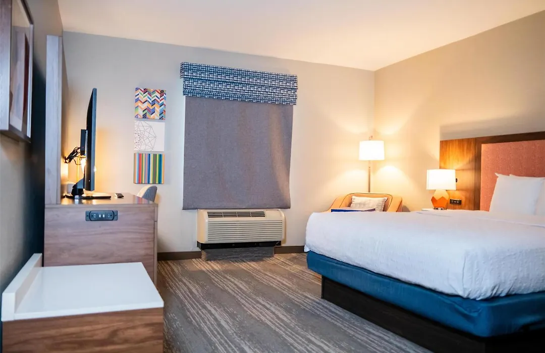 Hampton Inn Gonzales-1