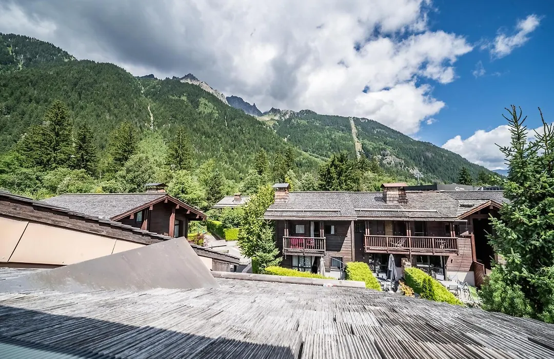 Eden Hotel, Apartments&Chalet Chamonix Les Praz-1