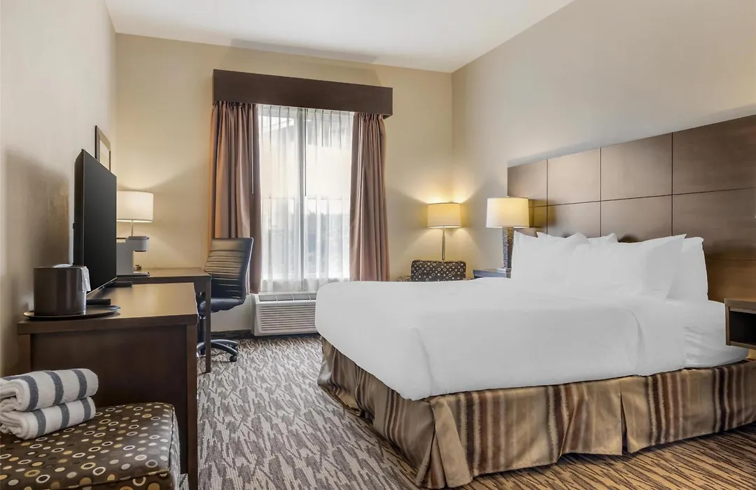 Best Western Plus Bridgewater Hotel & Convention Centre-1