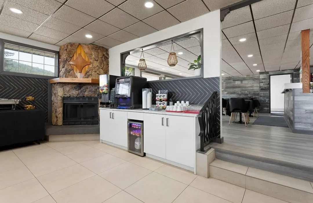 Travelodge By Wyndham Blairmore-1